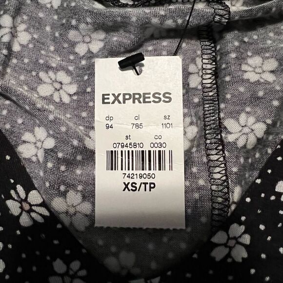 NWT! Express floral print long sleeve dress - Picture 7 of 12